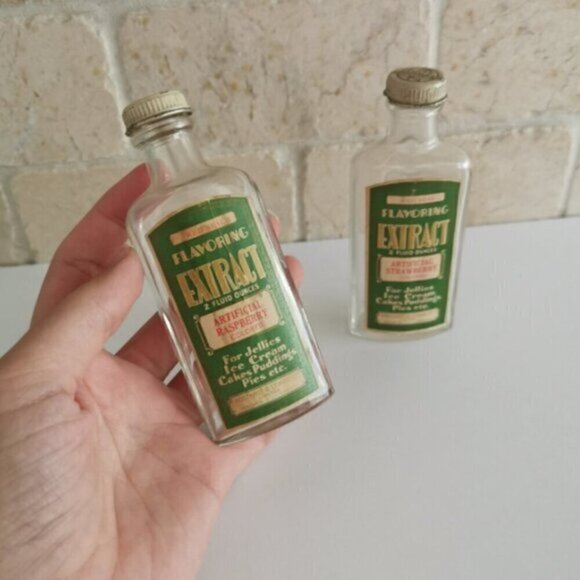 Vintage Northrop & Lyman Flavoring Extract Glass Bottles Set of 2 Empty Red Seal - Picture 2 of 8